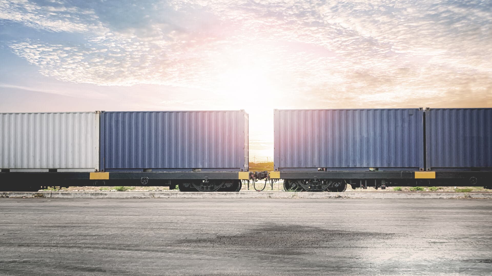 c-land-train-containers